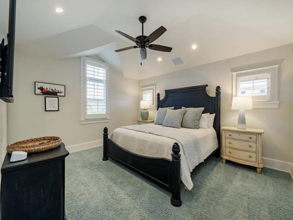 Naples Vacation Rentals - Vanderbilt Beach Luxury Homes