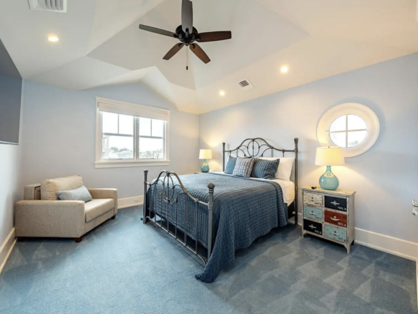 Naples Vacation Rentals - Vanderbilt Beach Luxury Homes