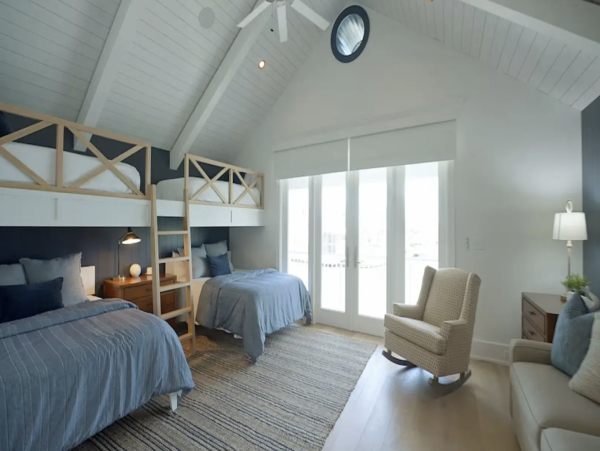 Naples Vacation Rentals - Vanderbilt Beach Luxury Homes
