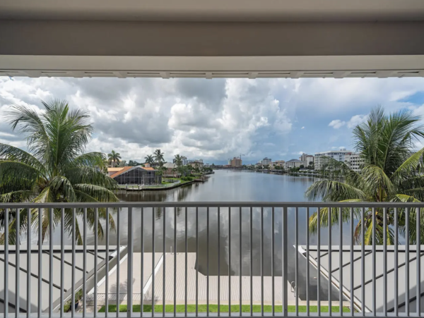 Naples Vacation Rentals - Vanderbilt Beach Luxury Homes