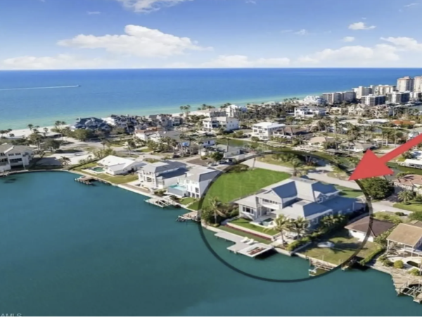 Naples Vacation Rentals - Vanderbilt Beach Luxury Homes