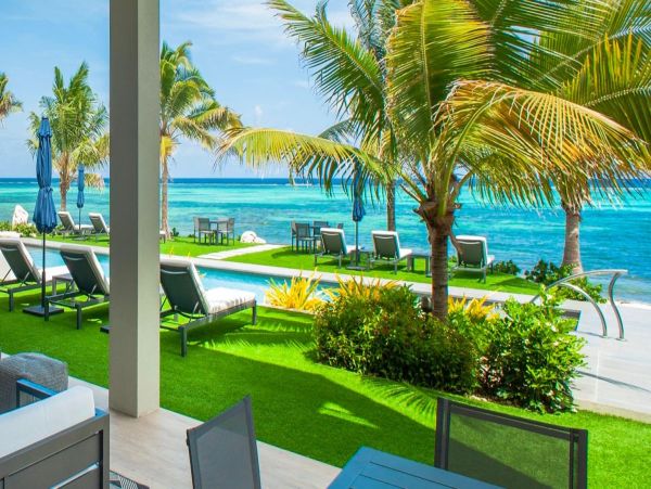 Luxury 8-Bedroom Beachfront Suite in Grand Cayman - Unforgettable Getaway