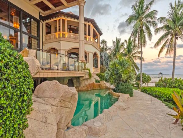 Luxurious Beachfront Estate - Unmatched Caribbean Experience