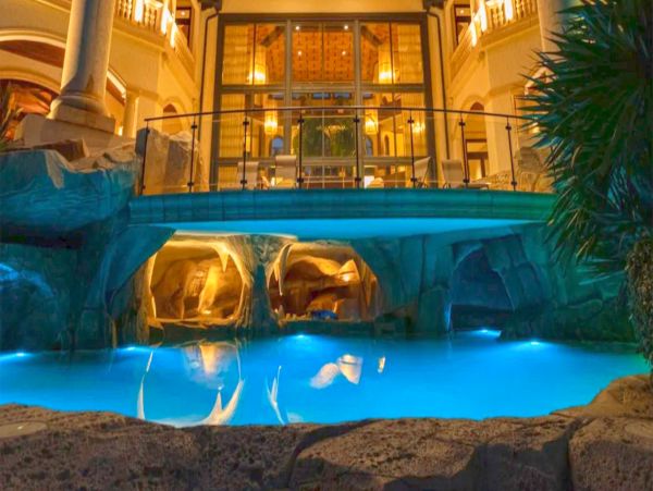 Luxurious Beachfront Estate - Unmatched Caribbean Experience
