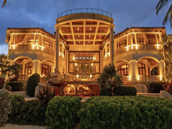 Luxurious Beachfront Estate - Unmatched Caribbean Experience