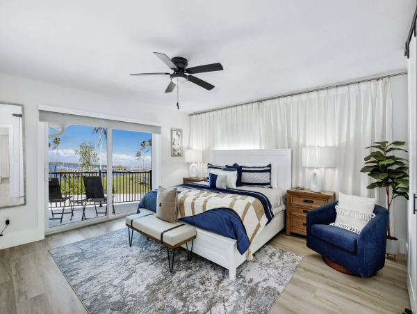 Fort Myers Five Bedroom Private Pool Walk to Beach, Dining & Shopping