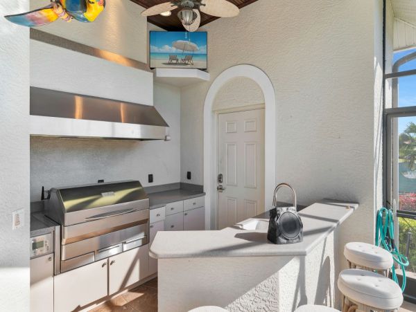 Marco Island Luxury Four Bedroom Plus Den