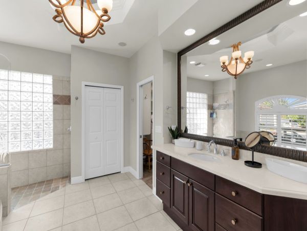 Marco Island Luxury Four Bedroom Plus Den