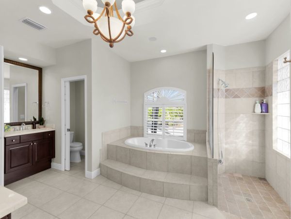 Marco Island Luxury Four Bedroom Plus Den