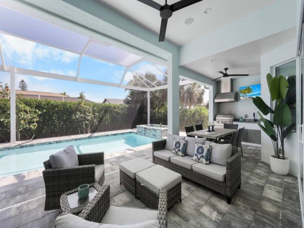Four Bedroom Retreat on Marco Island - Your Island Getaway Awaits