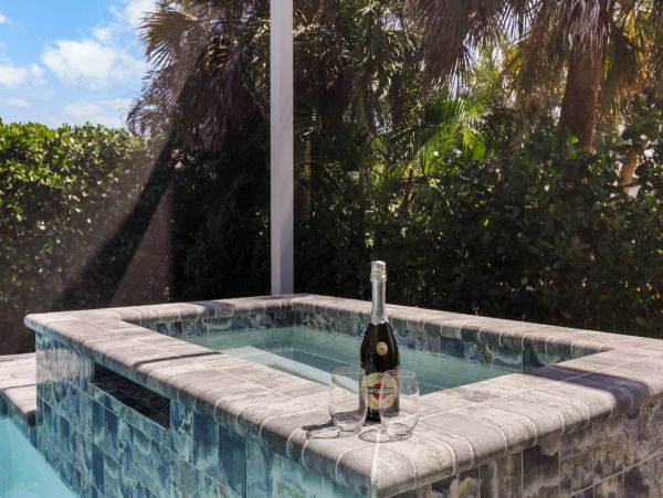 Four Bedroom Retreat on Marco Island - Your Island Getaway Awaits