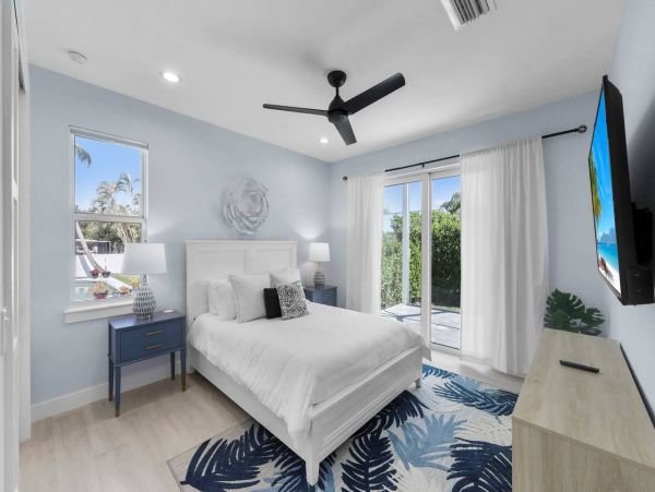 Four Bedroom Retreat on Marco Island - Your Island Getaway Awaits