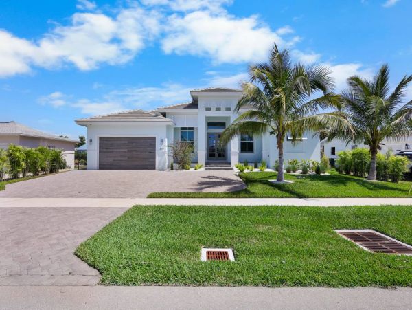 Four Bedroom Retreat on Marco Island - Your Island Getaway Awaits