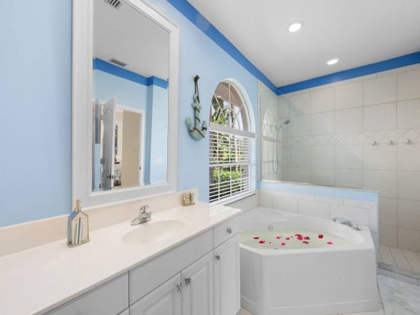 Waterfront Home in Marco Island - Your 3-Bedroom Tropical Escape