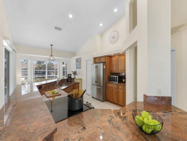 Waterfront Home in Marco Island - Your 3-Bedroom Tropical Escape