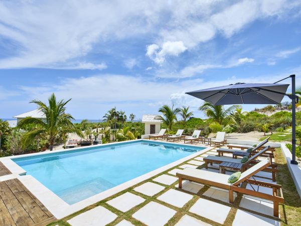 Exclusive Beachfront Estate in Governor`s Harbour, Eleuthera