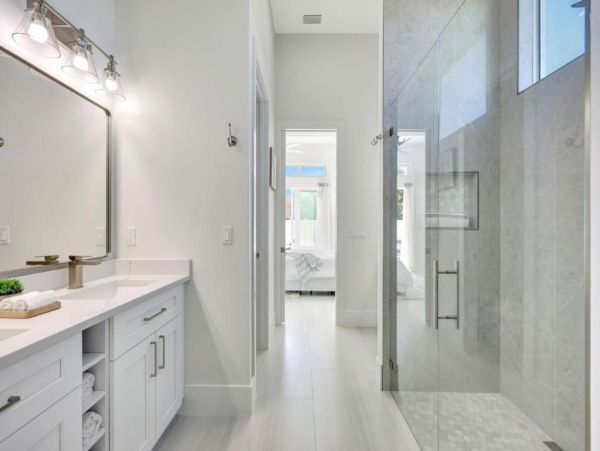 Luxury Naples Park Getaway - Four Bedroom Retreat