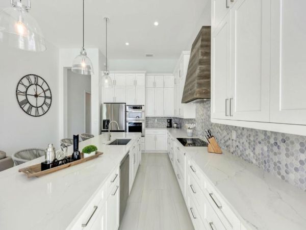 Luxury Naples Park Getaway - Four Bedroom Retreat