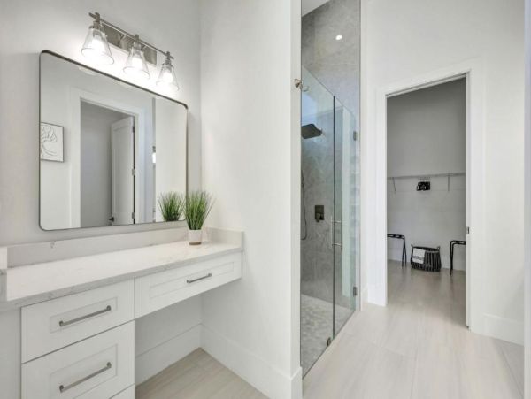 Luxury Naples Park Getaway - Four Bedroom Retreat