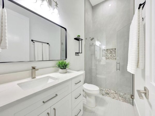 Luxury Naples Park Getaway - Four Bedroom Retreat