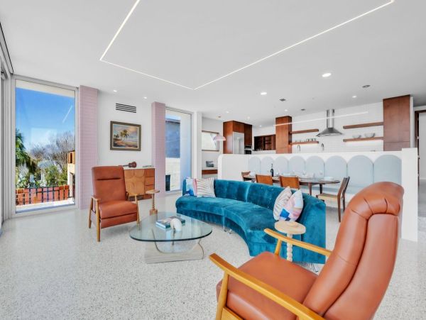 Luxury Beachfront Property in Anna Maria Island - Four Bedroom Vacation Home