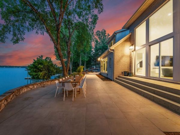 Lake Norman Retreat with 360-Degree Views - Exclusive Accomodations