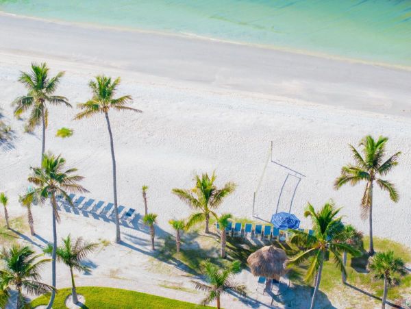 Exceptional Gulf Front Beach Condo Sunny Sanibel Island! New Arrival!