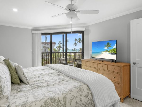 Exceptional Gulf Front Beach Condo Sunny Sanibel Island! New Arrival!