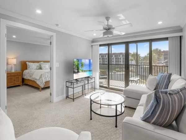 Exceptional Gulf Front Beach Condo Sunny Sanibel Island! New Arrival!
