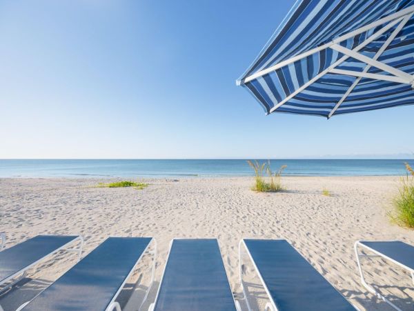 Exceptional Gulf Front Beach Condo Sunny Sanibel Island! New Arrival!