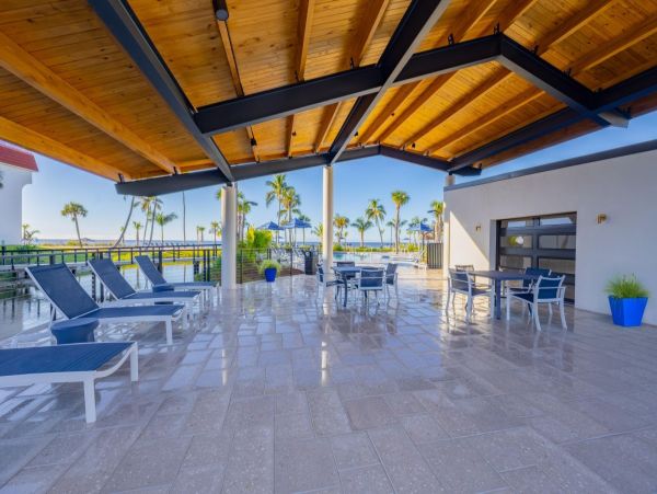 Exceptional Gulf Front Beach Condo Sunny Sanibel Island! New Arrival!
