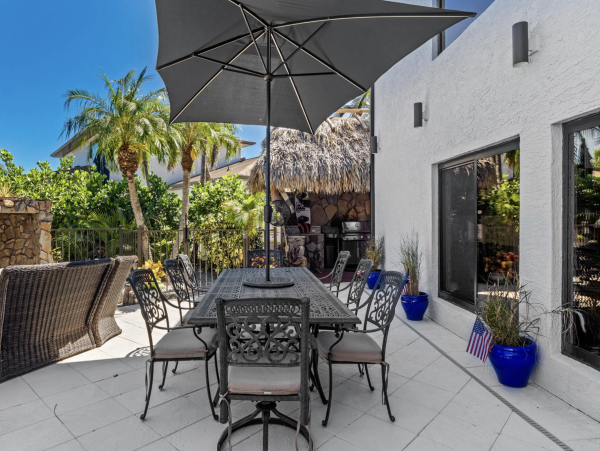 Canal Front Vacation Home Away from Home NEW ARRIVAL