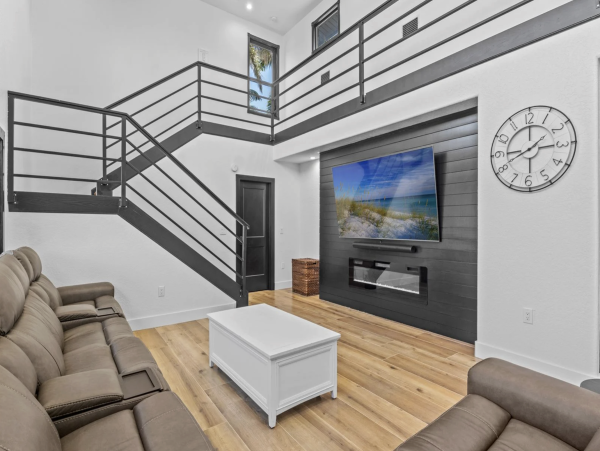 Canal Front Vacation Home Away from Home NEW ARRIVAL