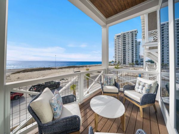 Luxurious Coastal Retreat in panama Beach - 5-Bedroom Pool Home