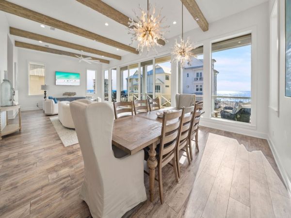 Luxurious Coastal Retreat in panama Beach - 5-Bedroom Pool Home