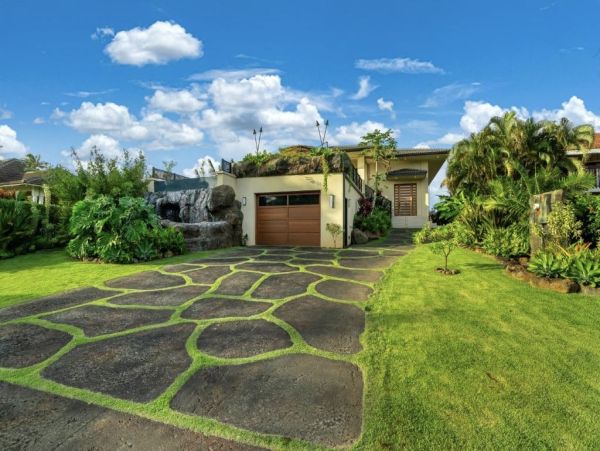 Luxury 4-Bedroom Home in Koloa