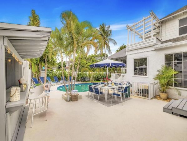 Luxurious Coastal Retreat - Historic Residence with Private Pool
