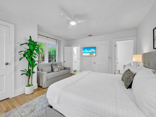 Luxurious Coastal Retreat - Historic Residence with Private Pool