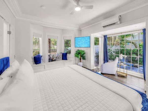 Luxurious Coastal Retreat - Historic Residence with Private Pool