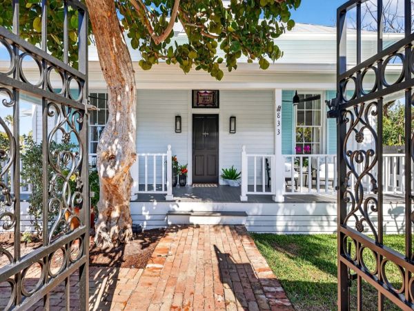 Stunning Stroll To Beach Pool Home