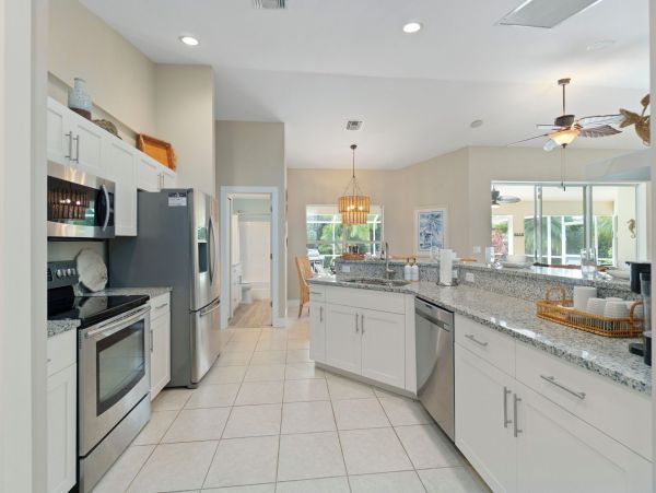 Premier Coastal Retreat Near Bonita Beach - 3-Bedroom Home with Private Pool