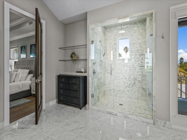 Luxury Luxury Luxury Posh Anna Maria Island Retreat- Stroll to Beach Private Island Key Royale