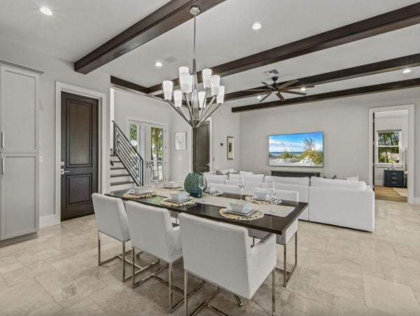 Luxury Luxury Luxury Posh Anna Maria Island Retreat- Stroll to Beach Private Island Key Royale