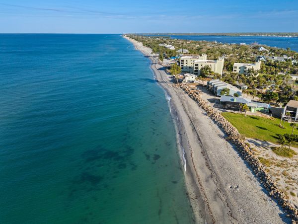 Manasota Key Vacation Rental with Beach Access - Luxury Three Bedroom Vacation Rental