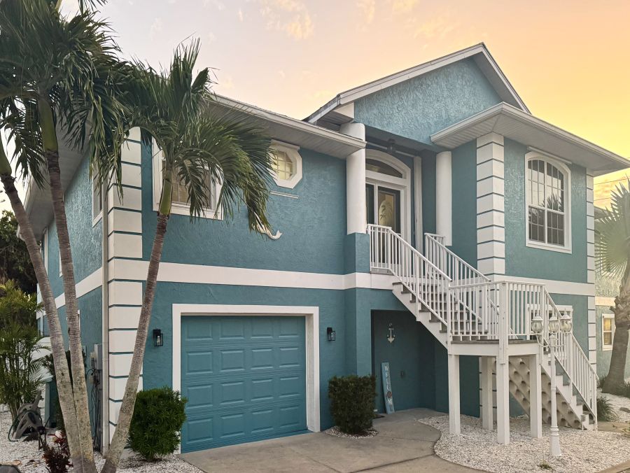 Manasota Key Vacation Rental with Beach Access - Luxury Three Bedroom Vacation Rental