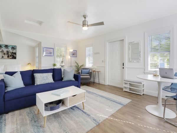 Luxurious House in Delray Beach - 4-Bedroom with Private Pool