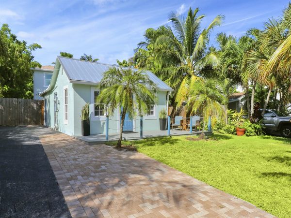 Luxurious House in Delray Beach - 4-Bedroom with Private Pool