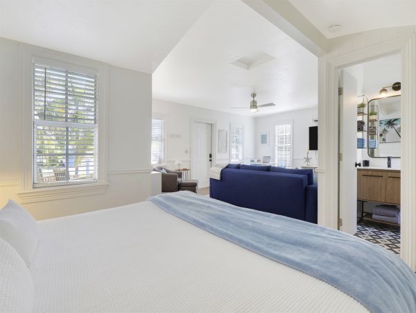 Luxurious House in Delray Beach - 4-Bedroom with Private Pool