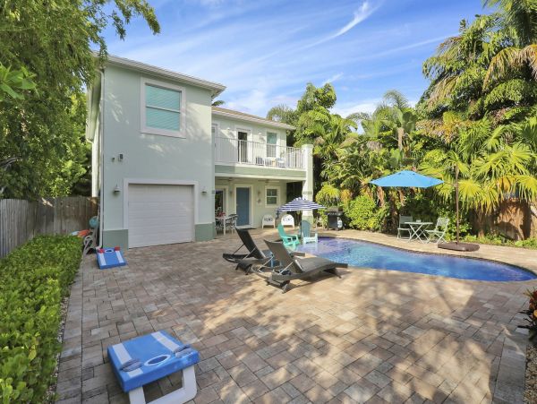Luxurious House in Delray Beach - 4-Bedroom with Private Pool