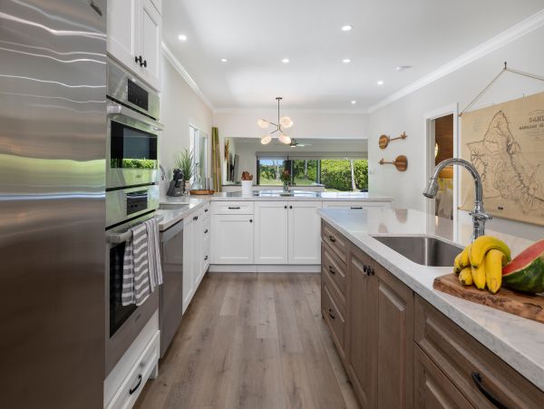 Kailua Beachfront Vacation Rental - Luxury Hawaii Home with Cottage
